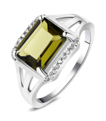 Серебряное кольцо с оливковой шпинелью – Mirserebra925.ru