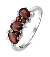 Серебряное кольцо с гранатом – Mirserebra925.ru