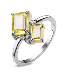 Серебряное кольцо с цирконом ‒ Mirserebra925.ru